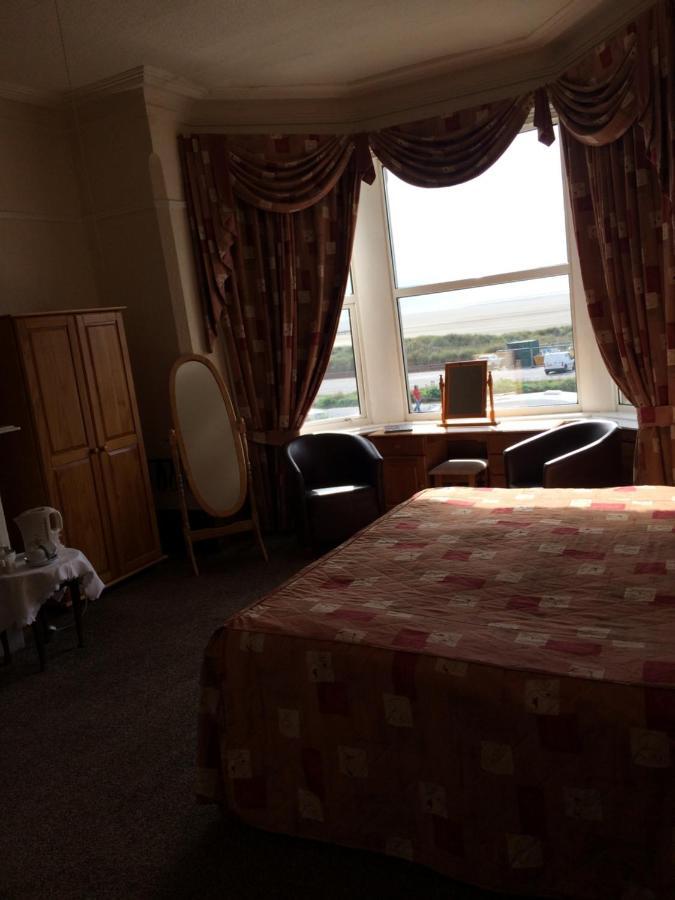 Monterey Beach Hotel Литам-Сент-Эннс Экстерьер фото